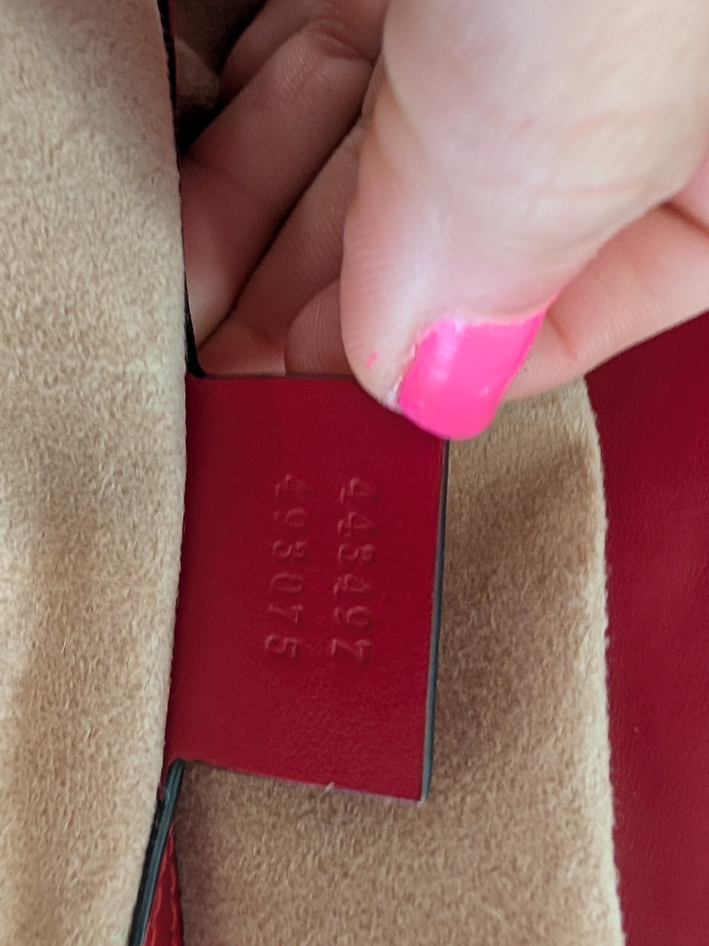 Gucci Marmont Quilted Leather Shoulder Bag in Red - Picture 5 of 9
